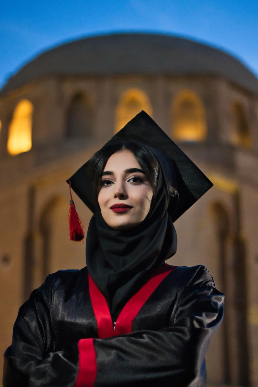 عکس فارغ التحصیلی یزدگرد